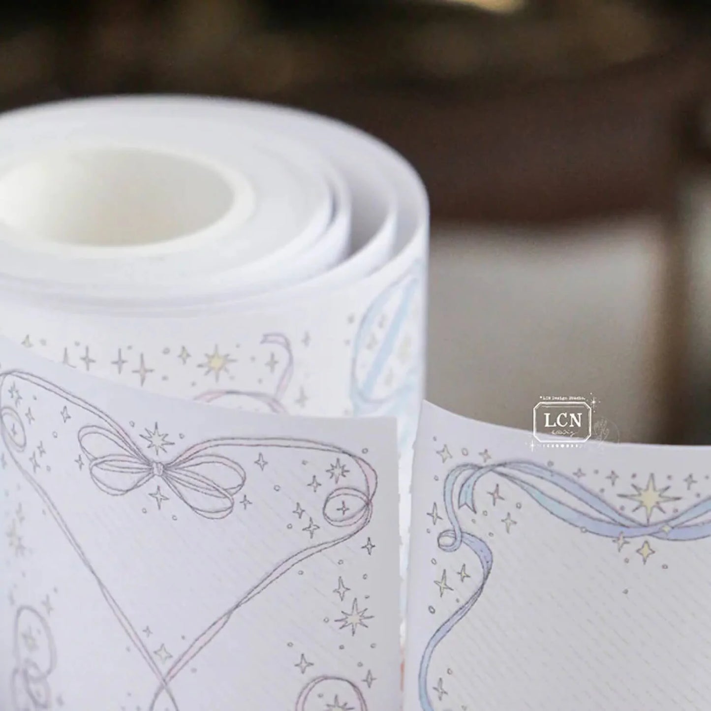 LCN Design Studio - Peel-and-Stick Memo Roll - Bow Frames