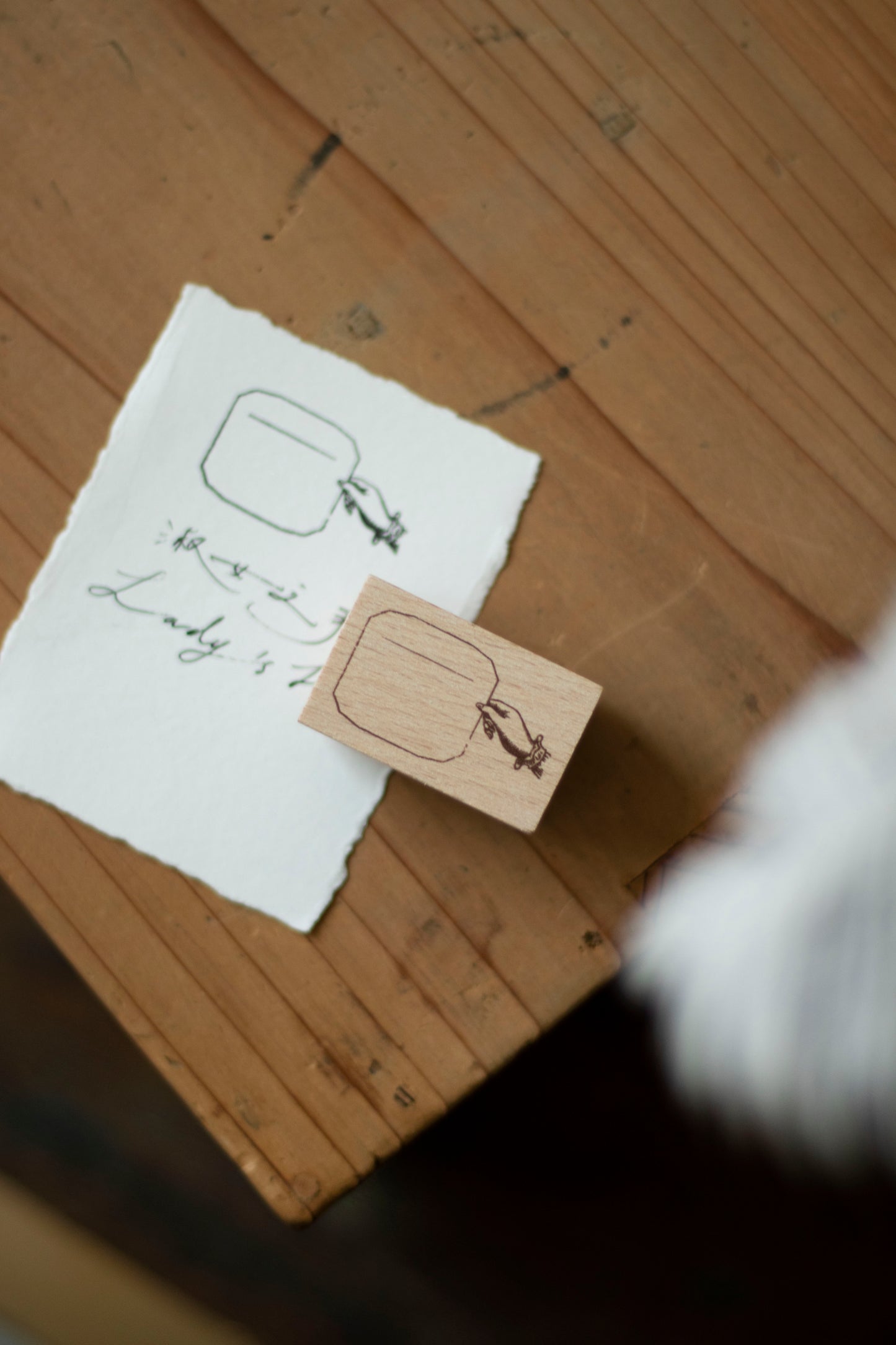 Loi Design - Wooden Rubber Stamp - Hand Series - Lady’s Hand