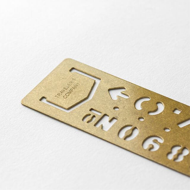 TRAVELER'S COMPANY - Brass Template Bookmark - Numbers